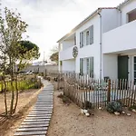 Les Pins, House *